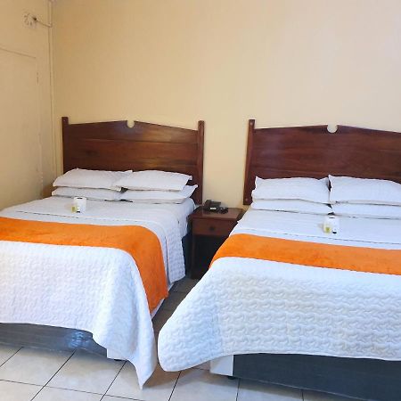 The Palace Guest House Harare Ngoại thất bức ảnh