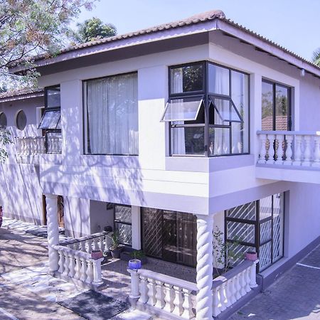 The Palace Guest House Harare Ngoại thất bức ảnh