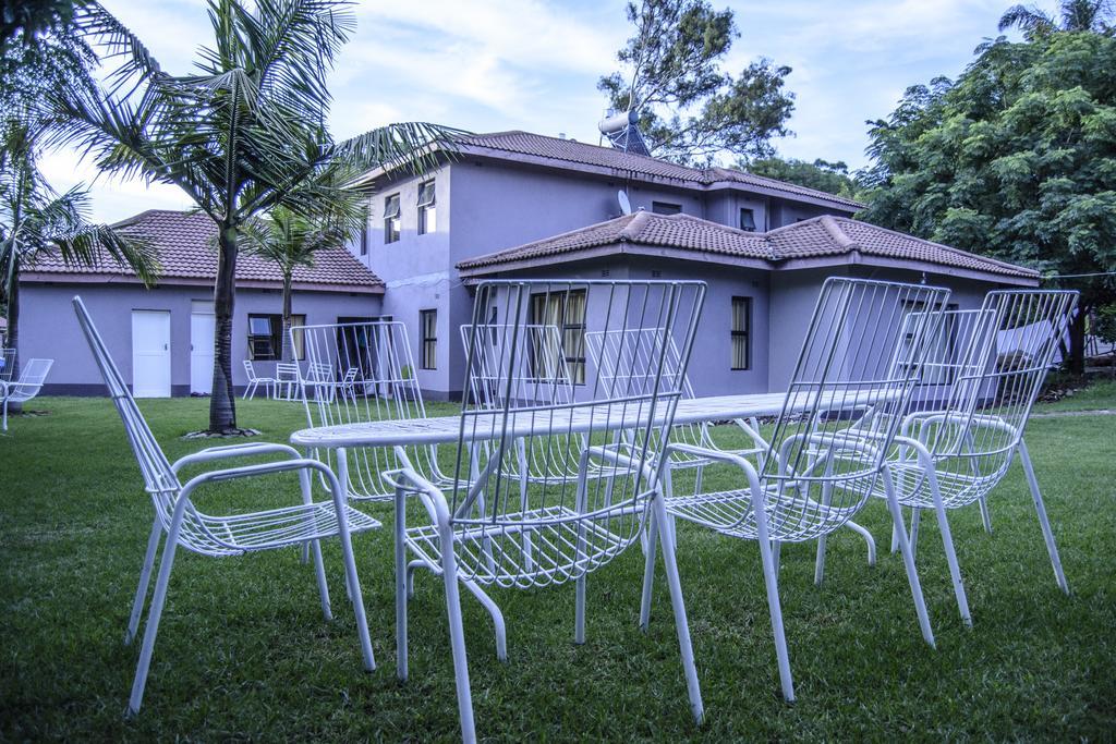 The Palace Guest House Harare Ngoại thất bức ảnh