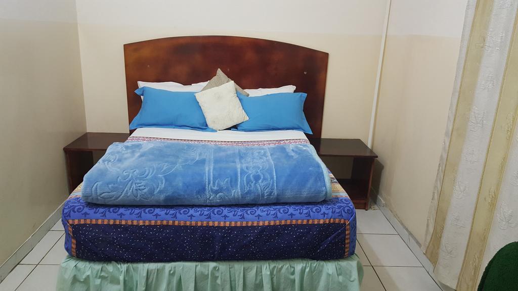 The Palace Guest House Harare Ngoại thất bức ảnh