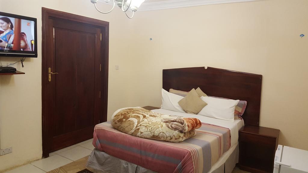 The Palace Guest House Harare Ngoại thất bức ảnh