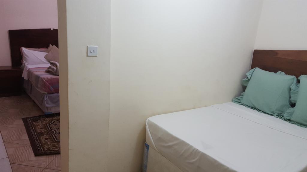 The Palace Guest House Harare Ngoại thất bức ảnh