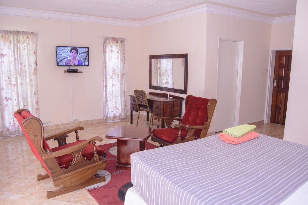 The Palace Guest House Harare Ngoại thất bức ảnh