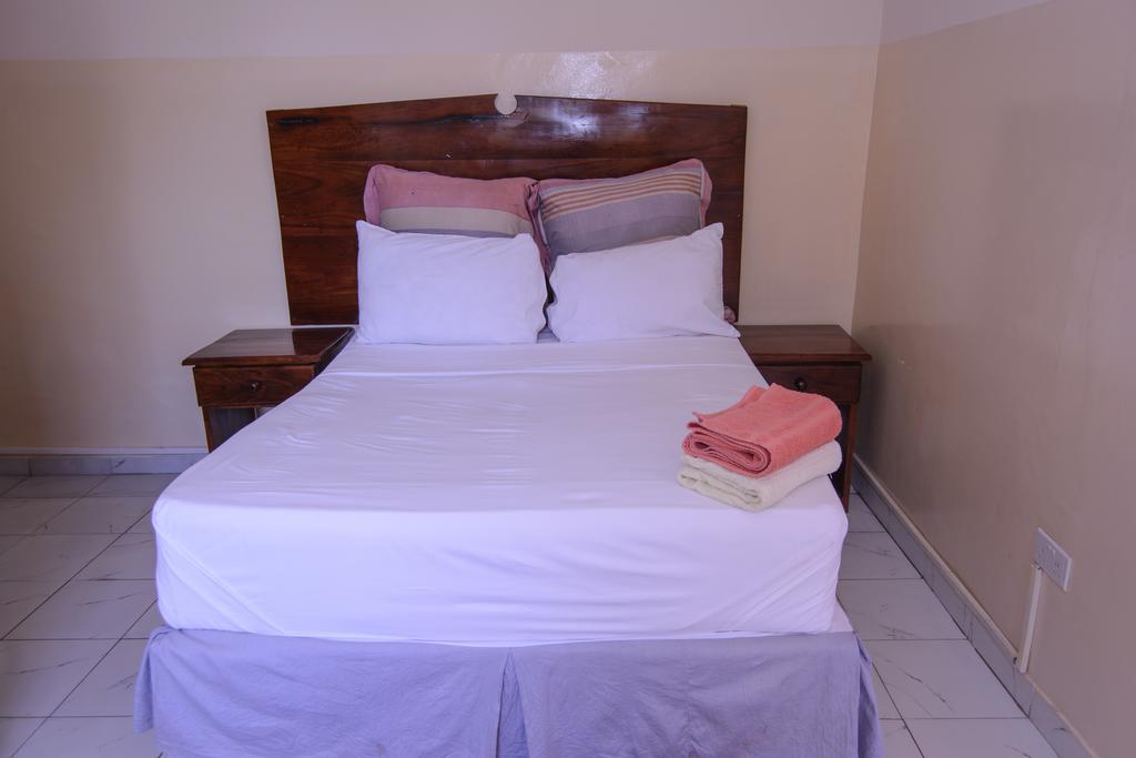 The Palace Guest House Harare Ngoại thất bức ảnh