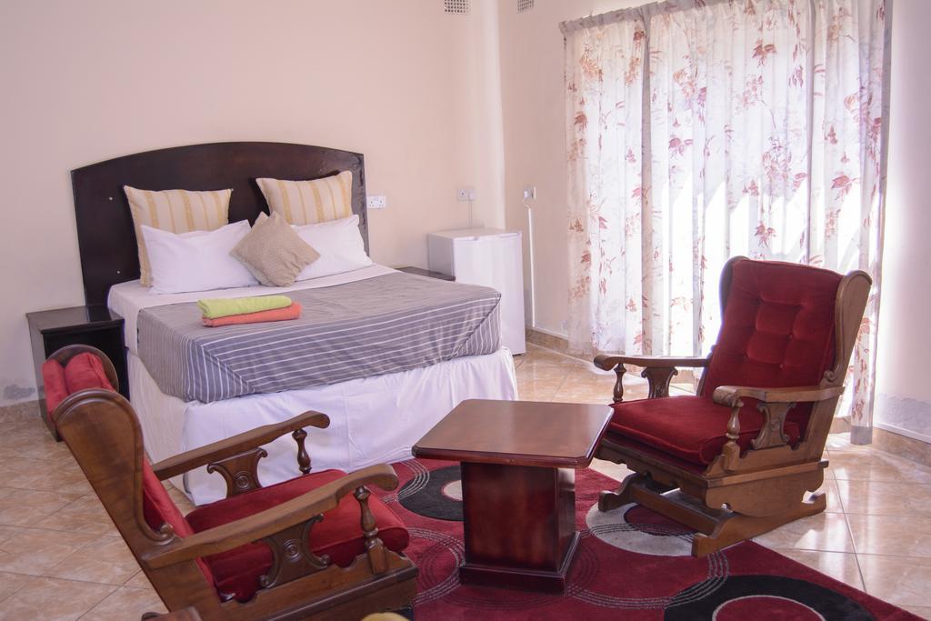 The Palace Guest House Harare Ngoại thất bức ảnh
