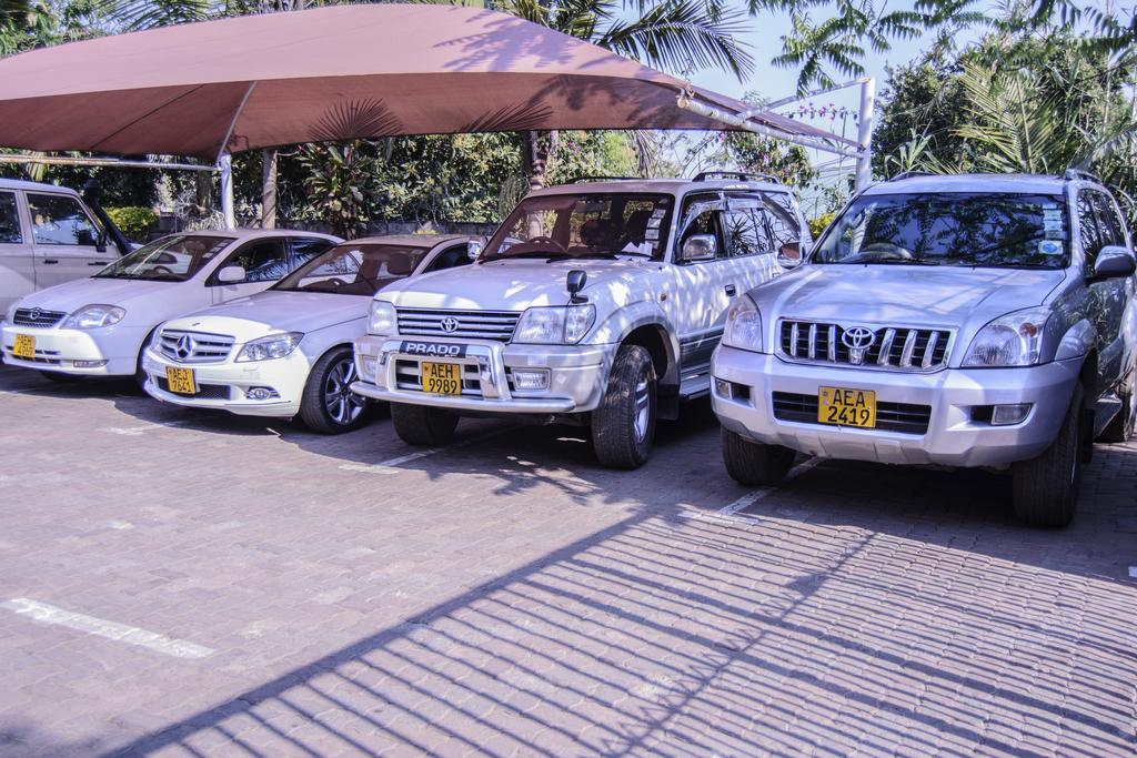 The Palace Guest House Harare Ngoại thất bức ảnh