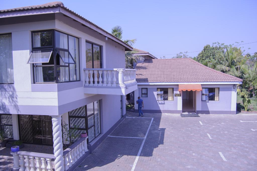 The Palace Guest House Harare Ngoại thất bức ảnh