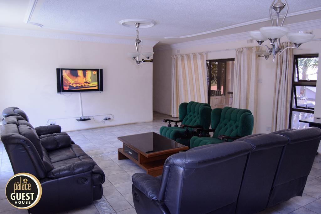 The Palace Guest House Harare Ngoại thất bức ảnh