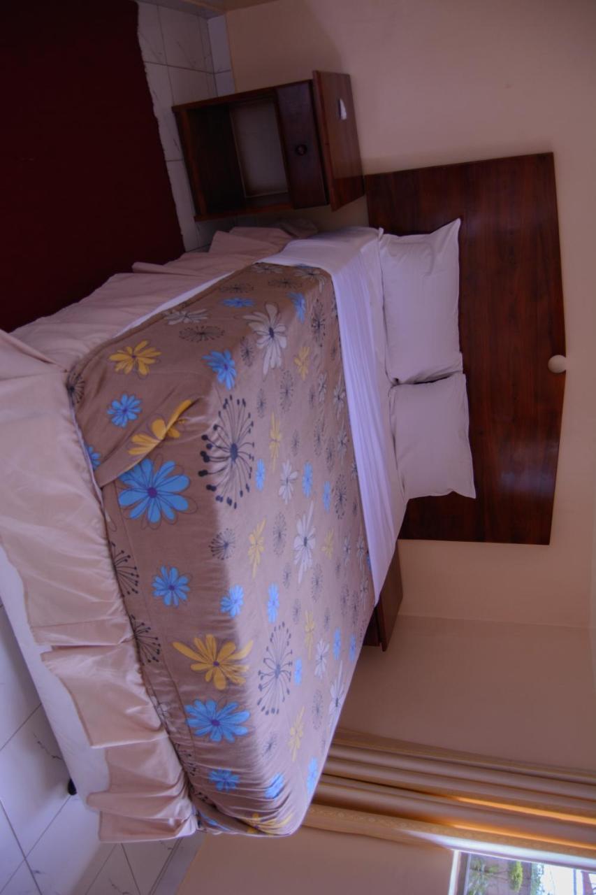 The Palace Guest House Harare Ngoại thất bức ảnh